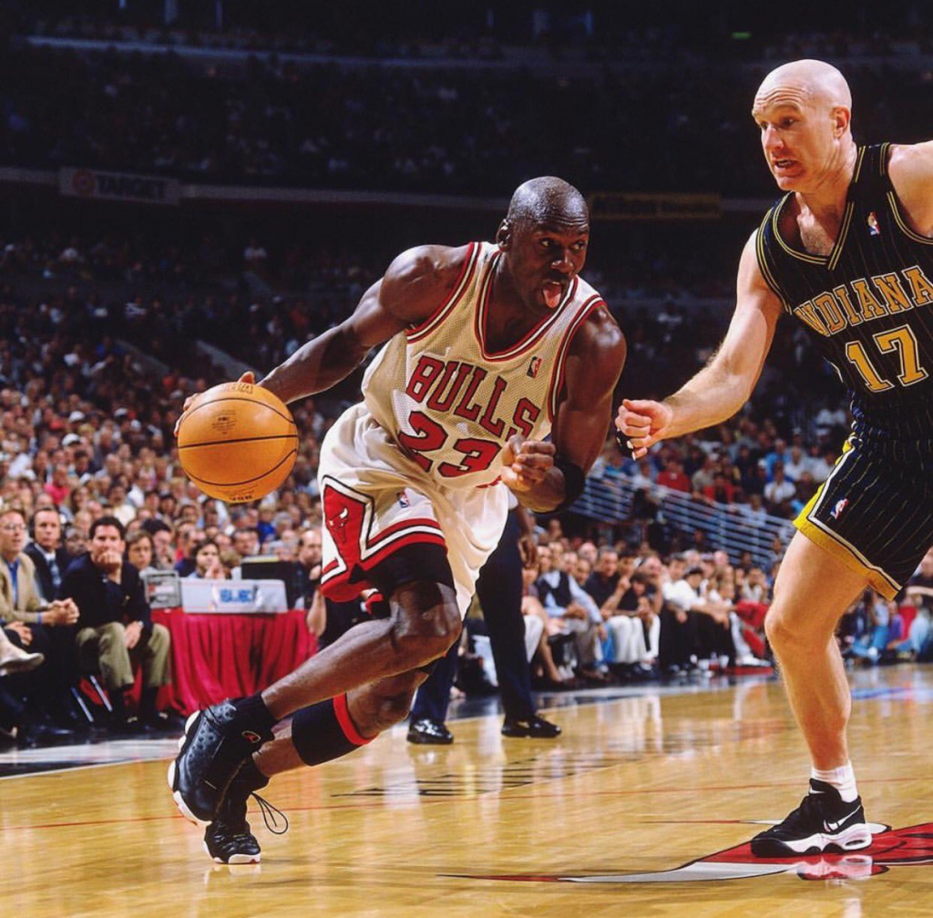 Chris Mullin vs. Michael Jordan
