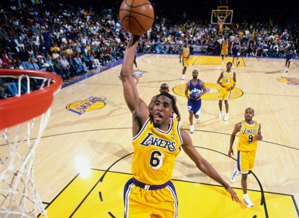 INGLEWOOD, CA - MAY 22: Eddie Jones #6 of the Los Angeles Lakers dunks against the Utah Jazz in Game Three of the Western Conference Semifinals as part of the 1998 NBA Playoffs, played on May 22, 1998 at the Great Western Forum in Inglewood, California. NOTE TO USER: User expressly acknowledges and agrees that, by downloading and or using this photograph, User is consenting to the terms and conditions of the Getty Images License Agreement. Mandatory Copyright Notice: Copyright 1998 NBAE (Photo by Andrew D. Bernstein/NBAE via Getty Images)