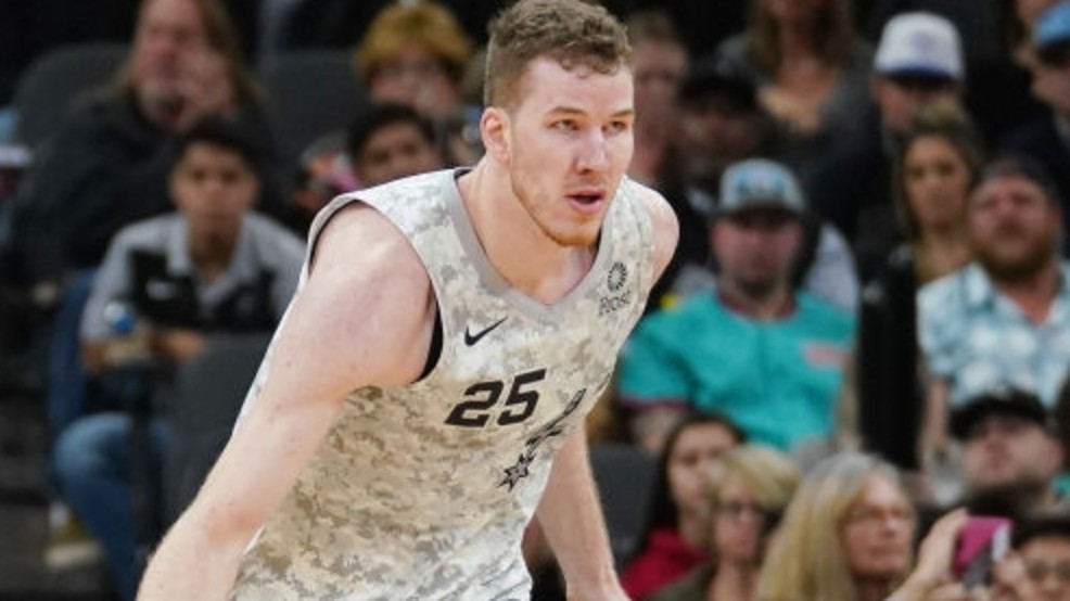jakob poeltl