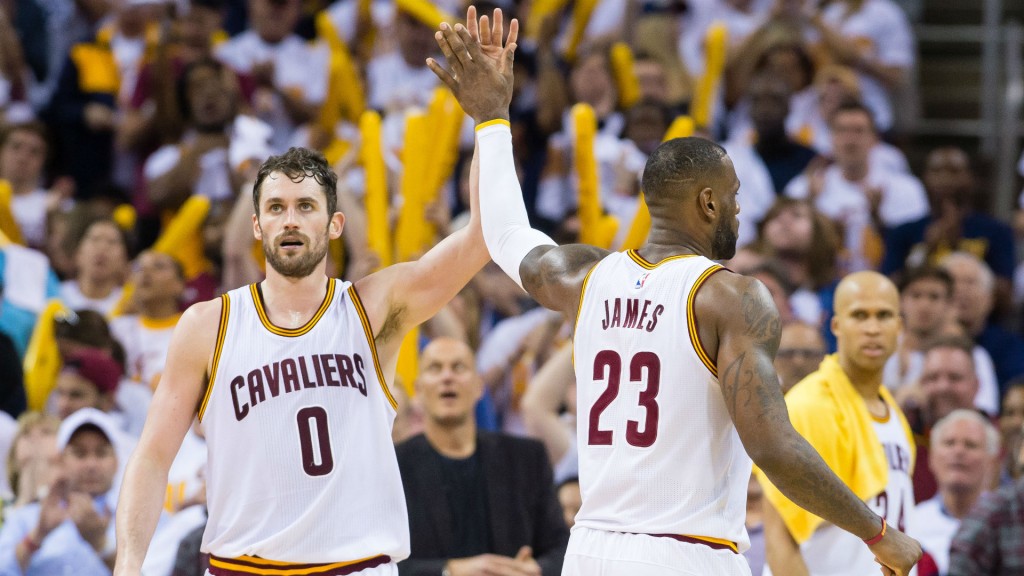 kevin-love-lebron-james-ftr-020617jpg_1pcxmx14sru8p12syr898gtp0t