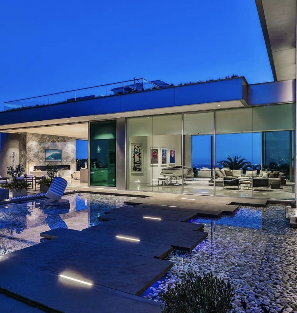 (via @lux.interiors)