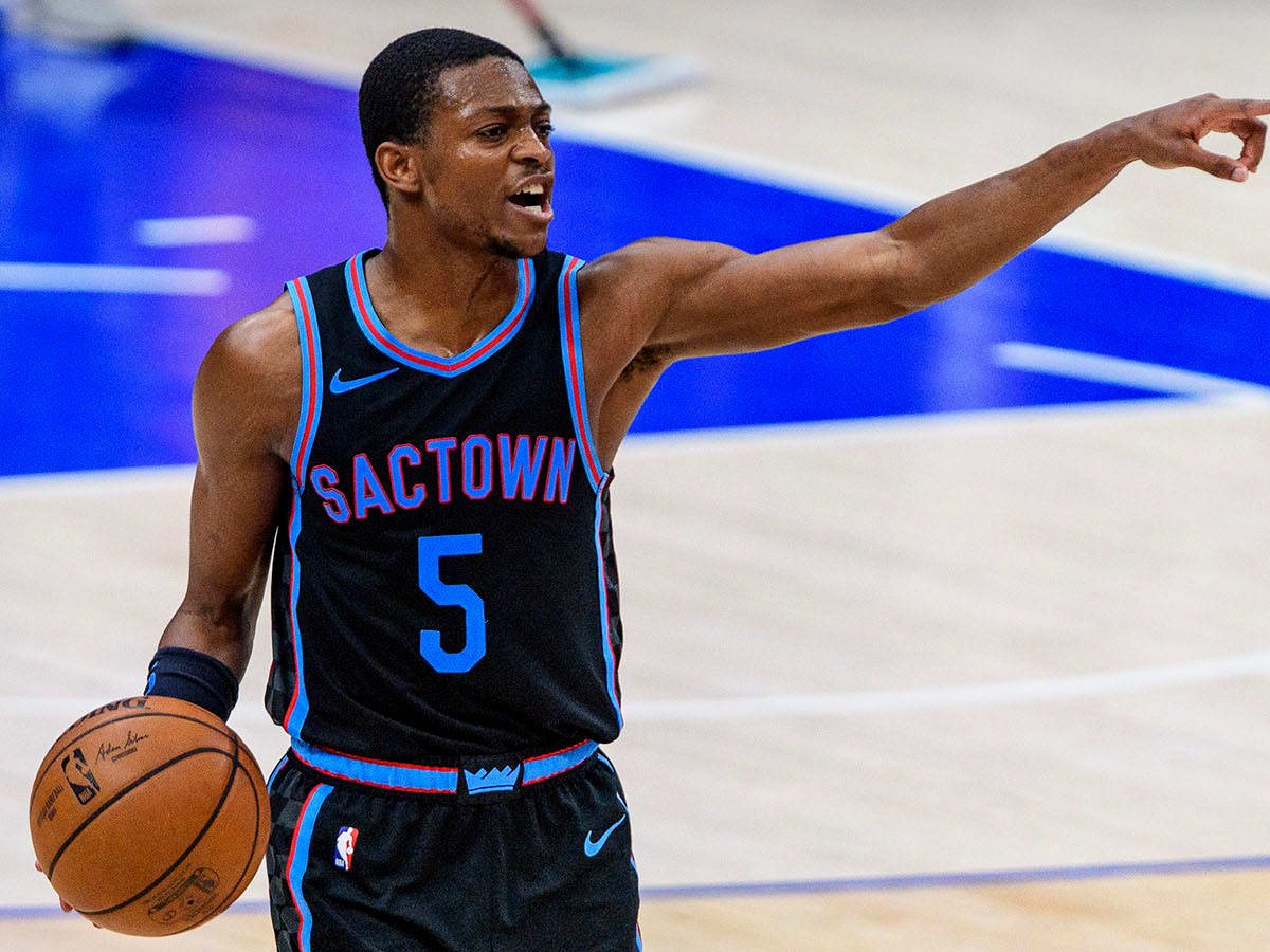 Feb 5, 2025; Atlanta, Georgia, USA; San Antonio Spurs guard De'Aaron Fox (4) in action against the Atlanta Hawks in the third quarter at State Farm Arena. Mandatory Credit: Brett Davis-Imagn Images  