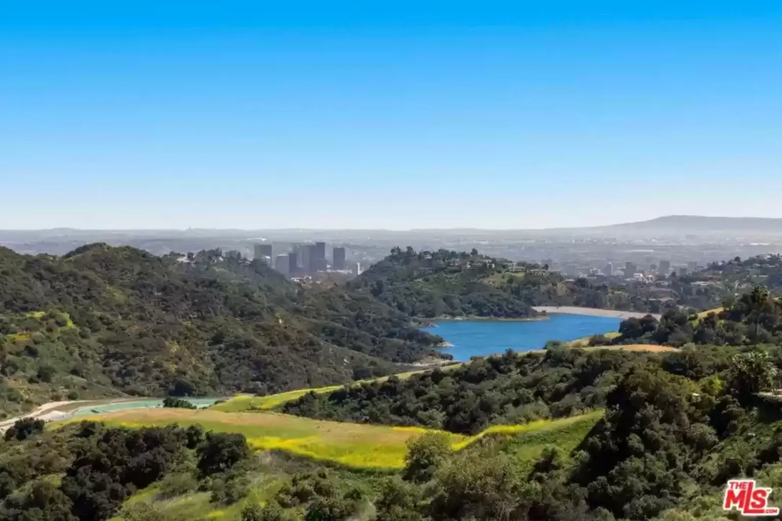 Wilt Chamberlain’s Former Luxurious House Is Now On Sale For $14.9 Million