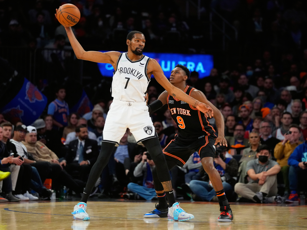 Kevin Durant Pumped His Fist When He Was Informed That He Hasn't Lost To The Knicks Since 2013: "I Got Something To Talk About On Twitter Now."