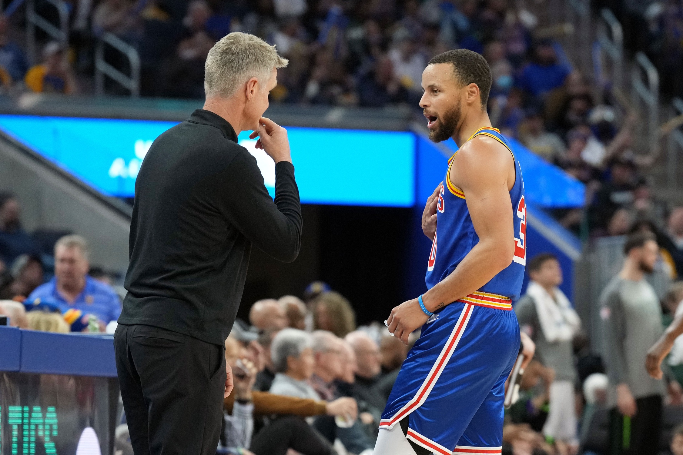 Steve Kerr Gives Huge Praise To Stephen Curry: "There's Never Been Anyone Like Him"