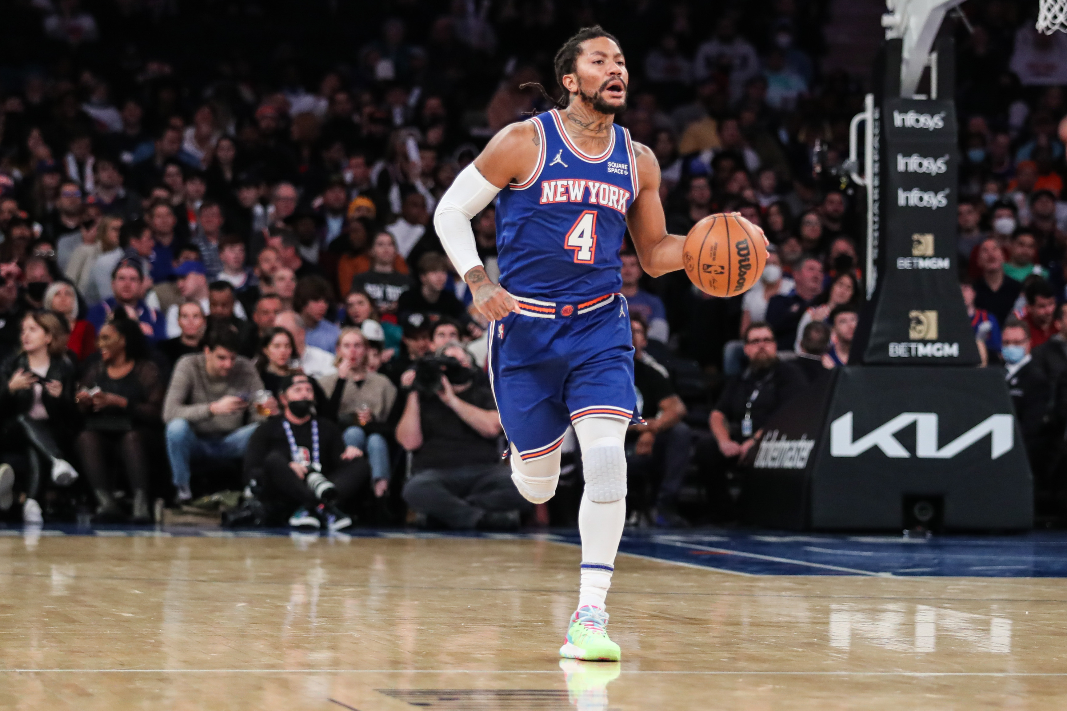 Derrick Rose Provides Valuable Advice To A Young Team In Chicago About How To Stay Confident As A Team Under Pressure: “All That Celebrating… When Y’all Have A Tough Game Remember That."
