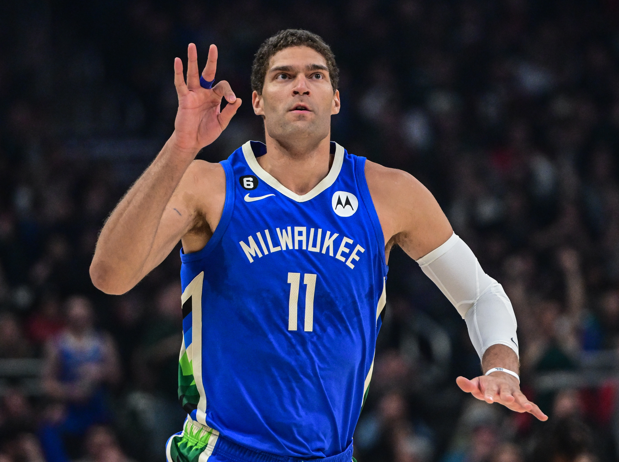 Giannis Antetokounmpo And Jrue Holiday Think Brook Lopez Is The Defensive Player Of The Year