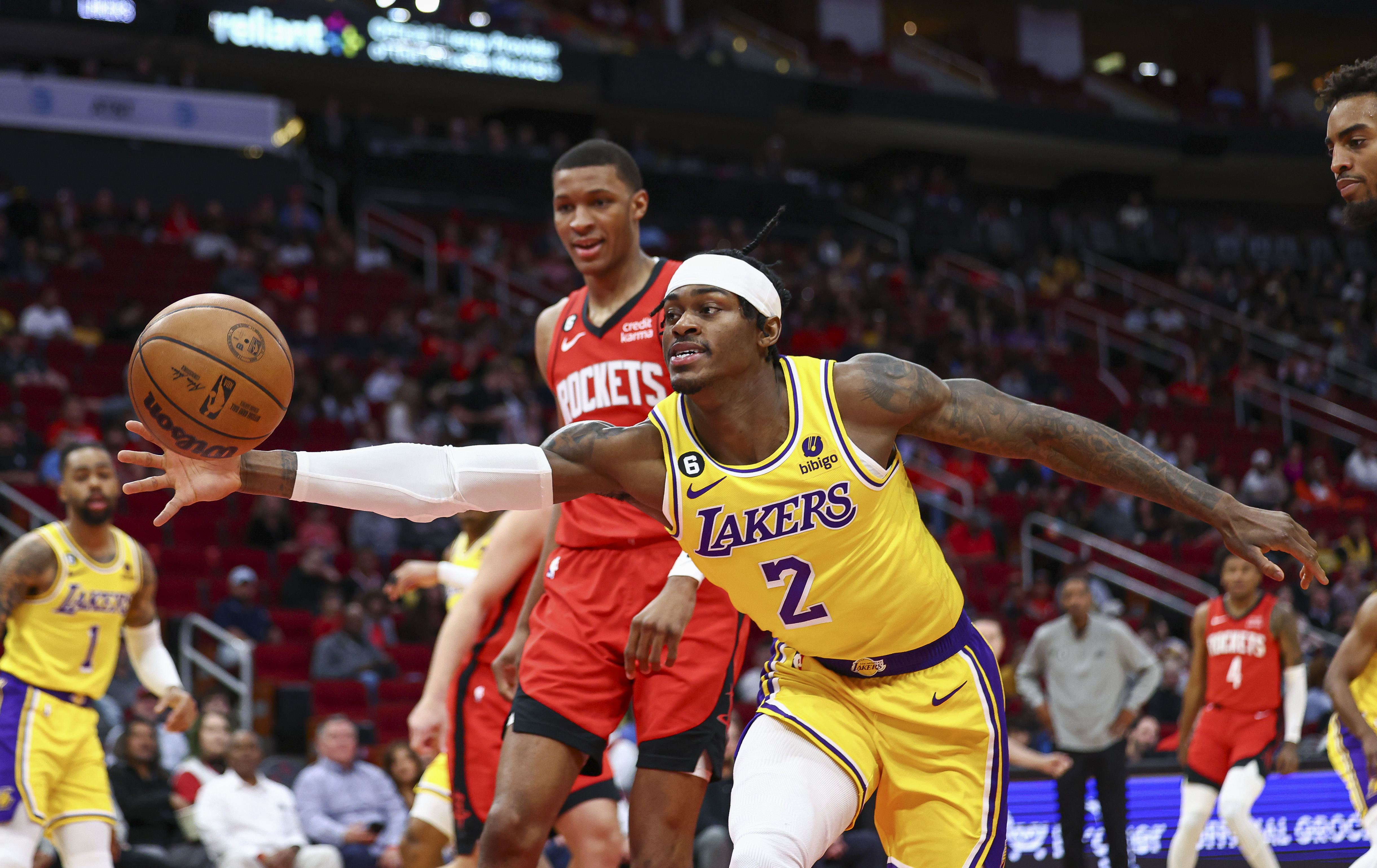 Lakers Fans React To Jarred Vanderbilt Returning Next Season: "Easiest Decision Of All Time"