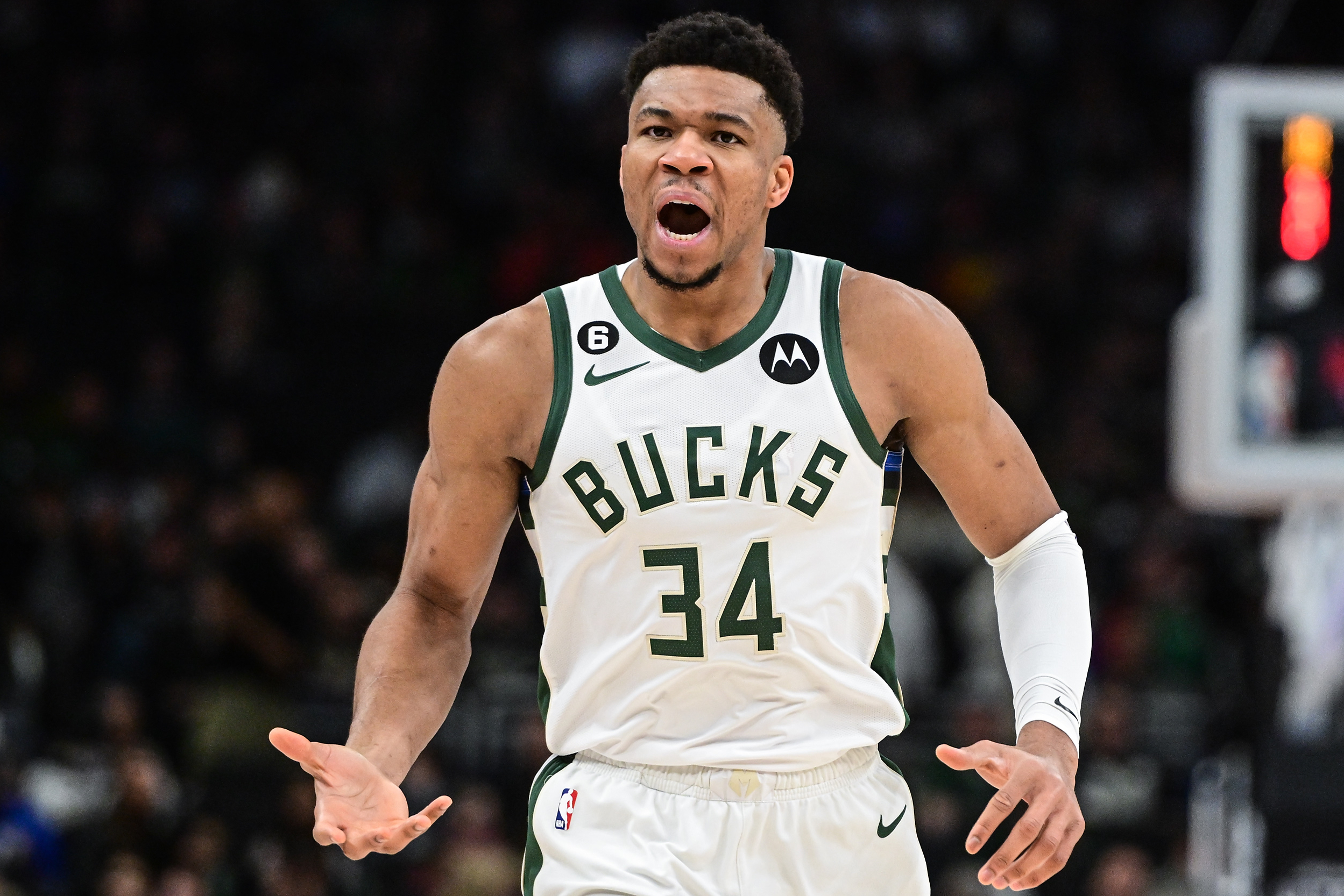 Giannis Antetokounmpo Hilariously Says He Loves To Eat Chicken Feet: "I Love The Texture"