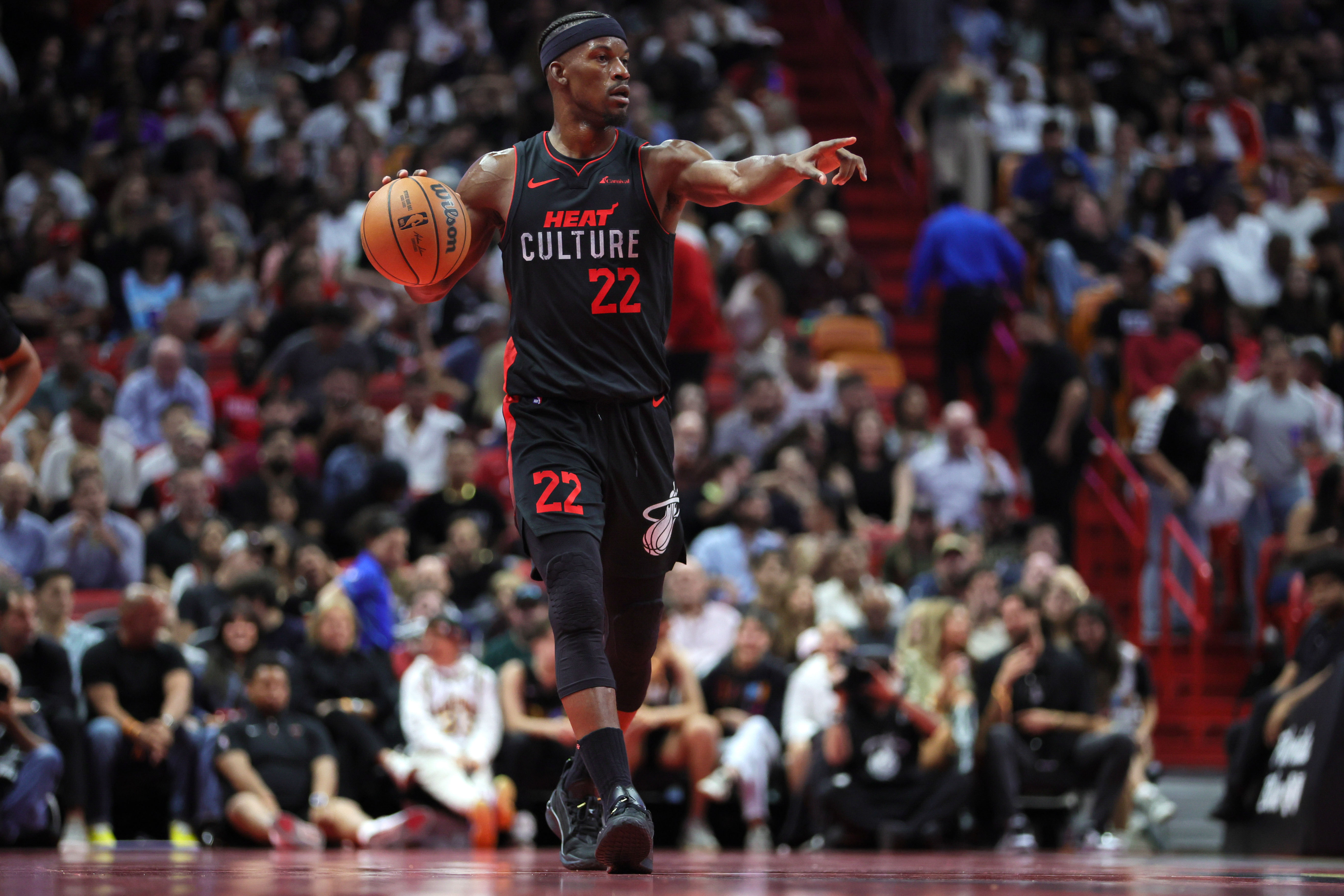 Jimmy Butler Hilariously Responds To Fan Who Asked Him To Score 20 Points To Win His Bet