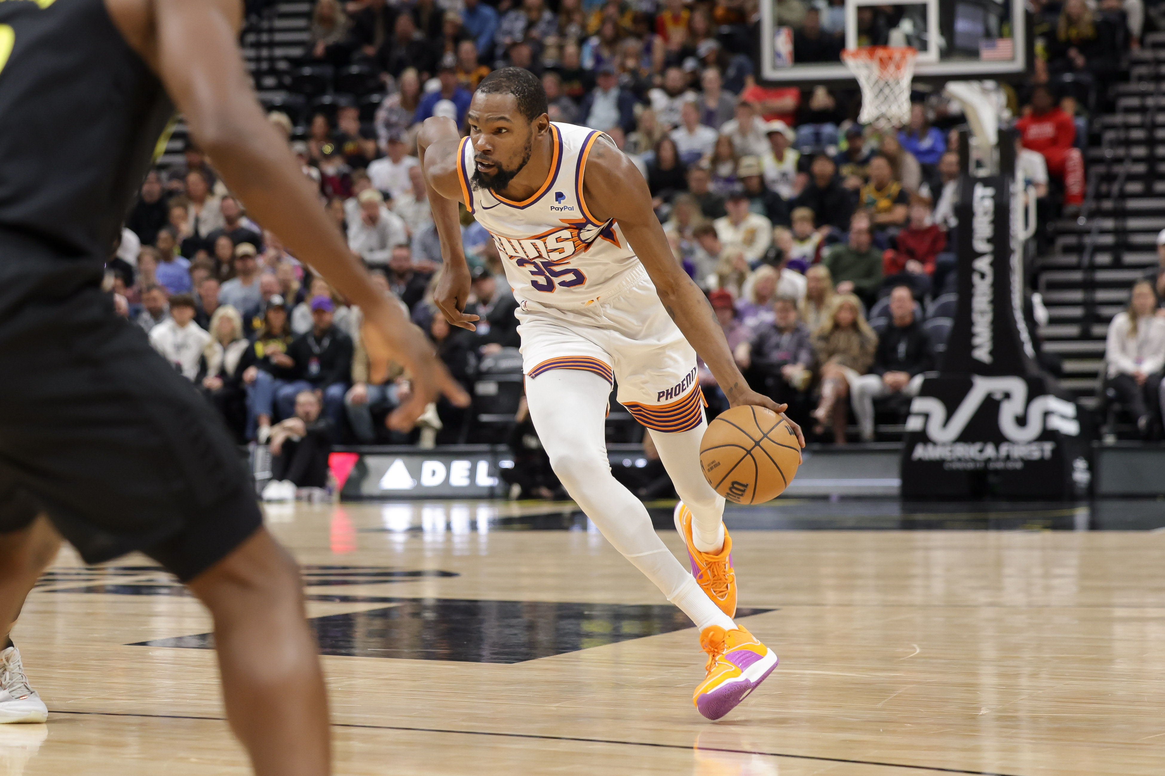 Kevin Durant Calls Out Haters Because Of Parlays: "When I Get Ya Paid, U Don't DM Me And Send A Small Percentage"