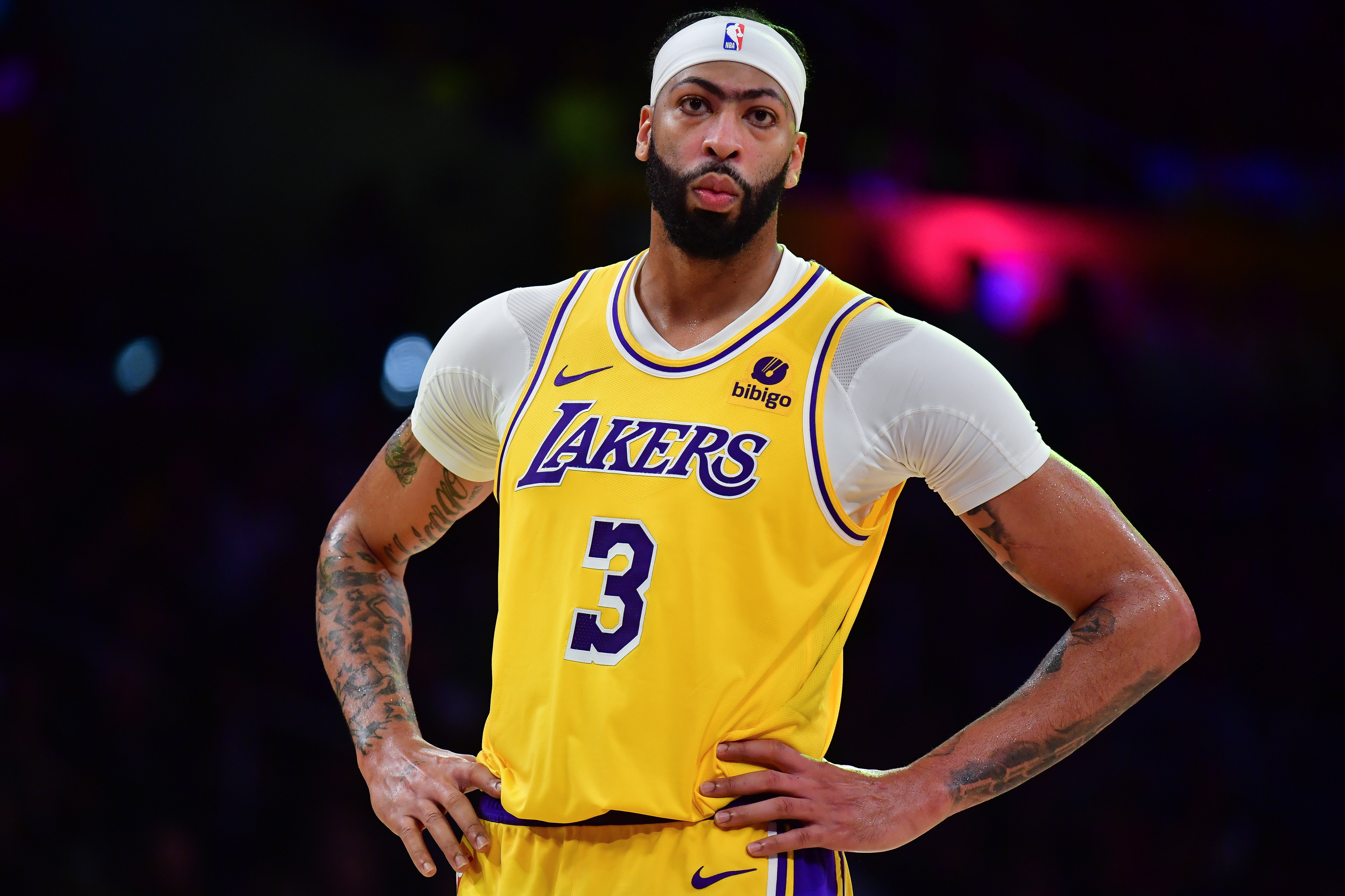 Anthony Davis Praises Lakers' Passing In Win Over Mavericks
