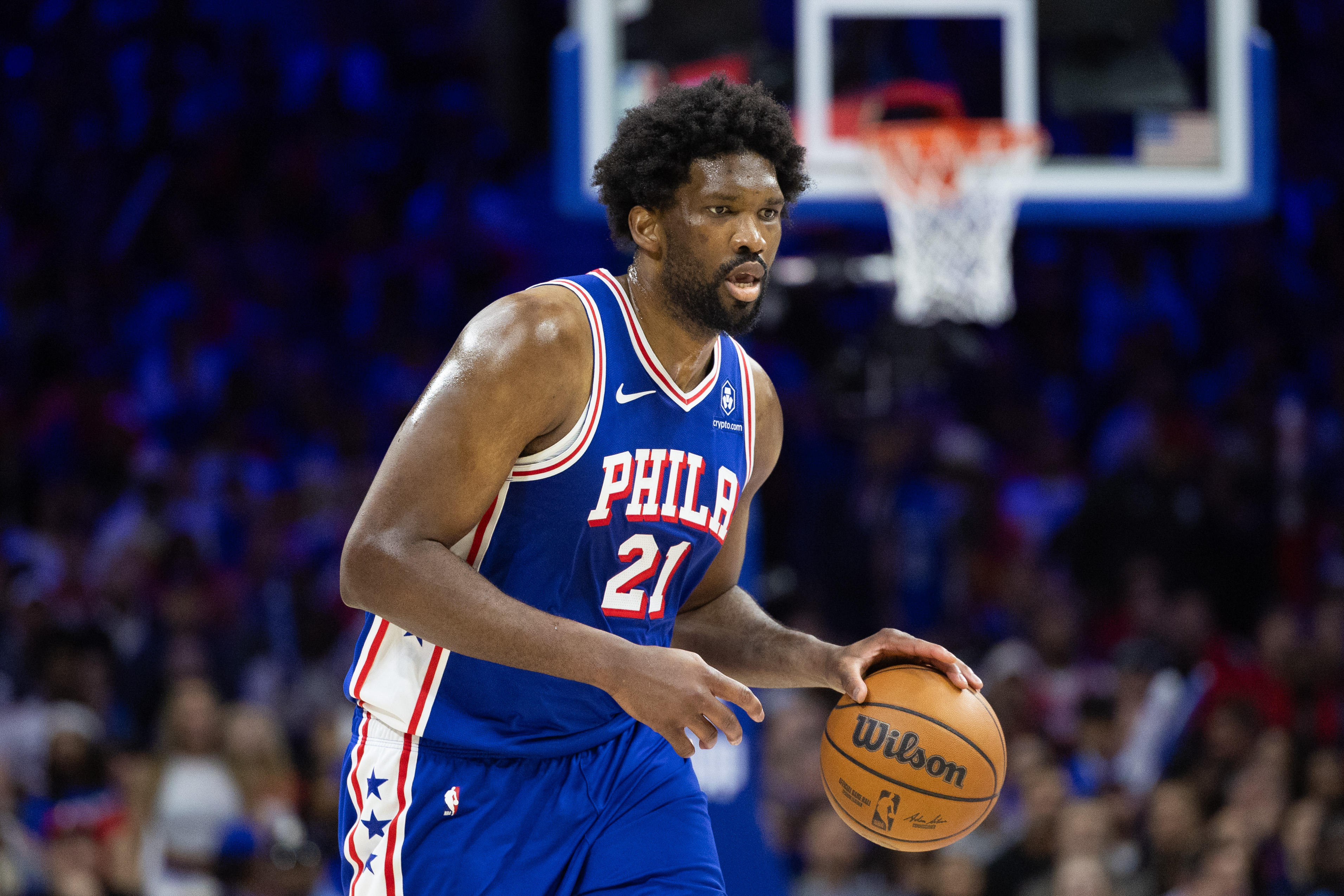Knicks Fans Chant 'F**k Embiid' And Put A NYK Jersey On Wilt Chamberlain's Statue Outside Wells Fargo Center