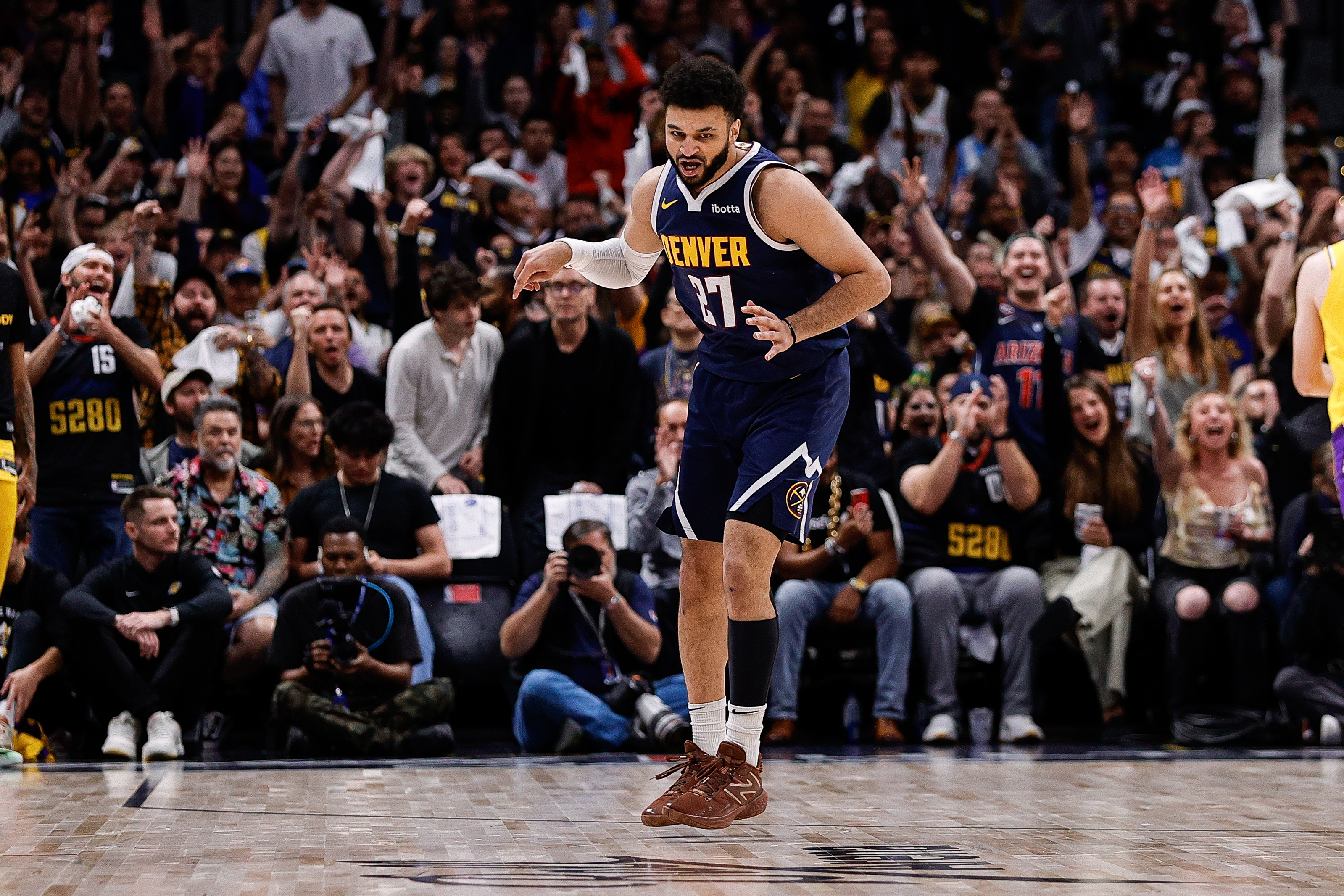 Jamal Murray Flexes In Front Of Kevin Harlan After Insane Half-Court Buzzer-Beater