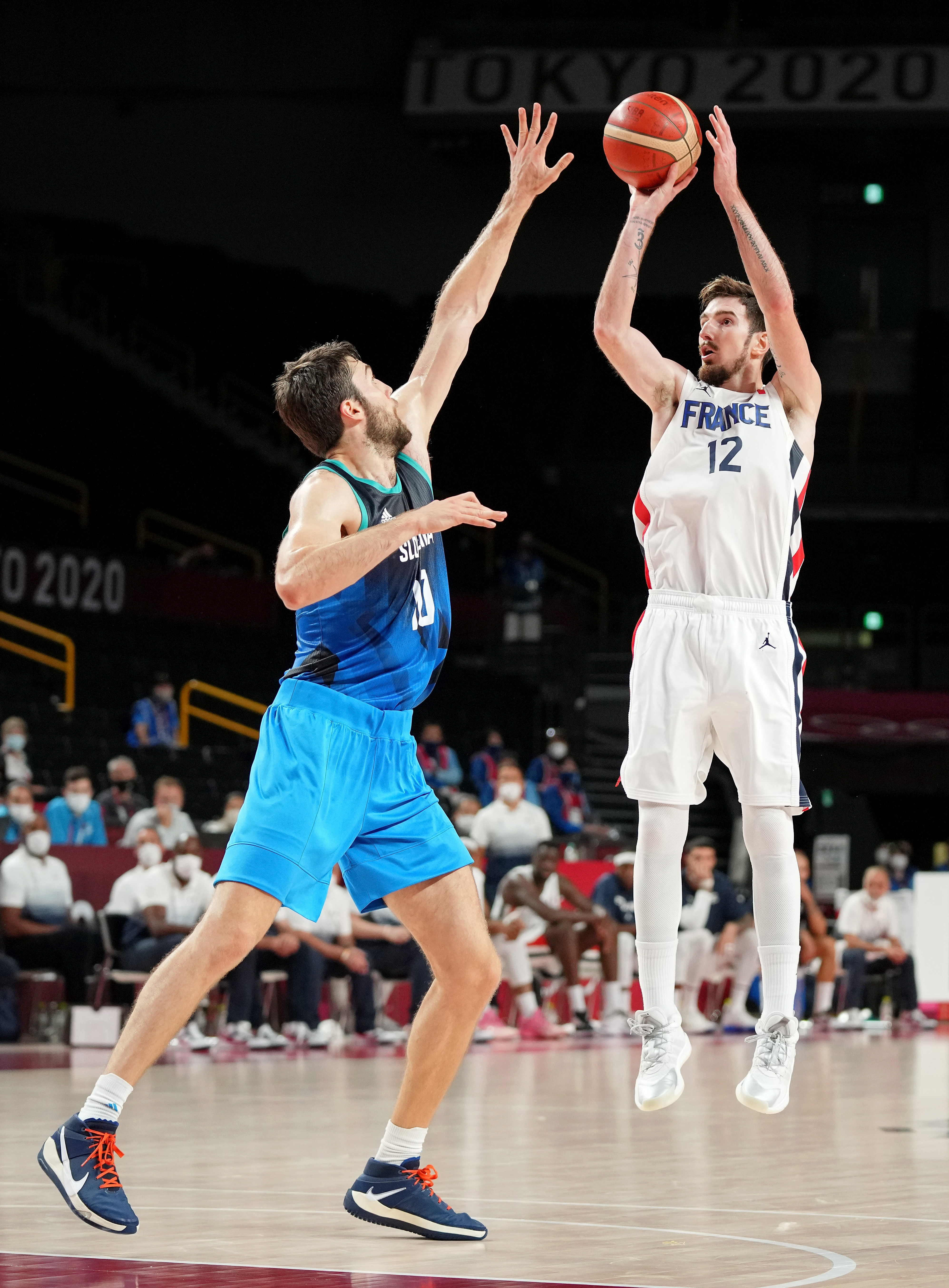 Nando De Colo
