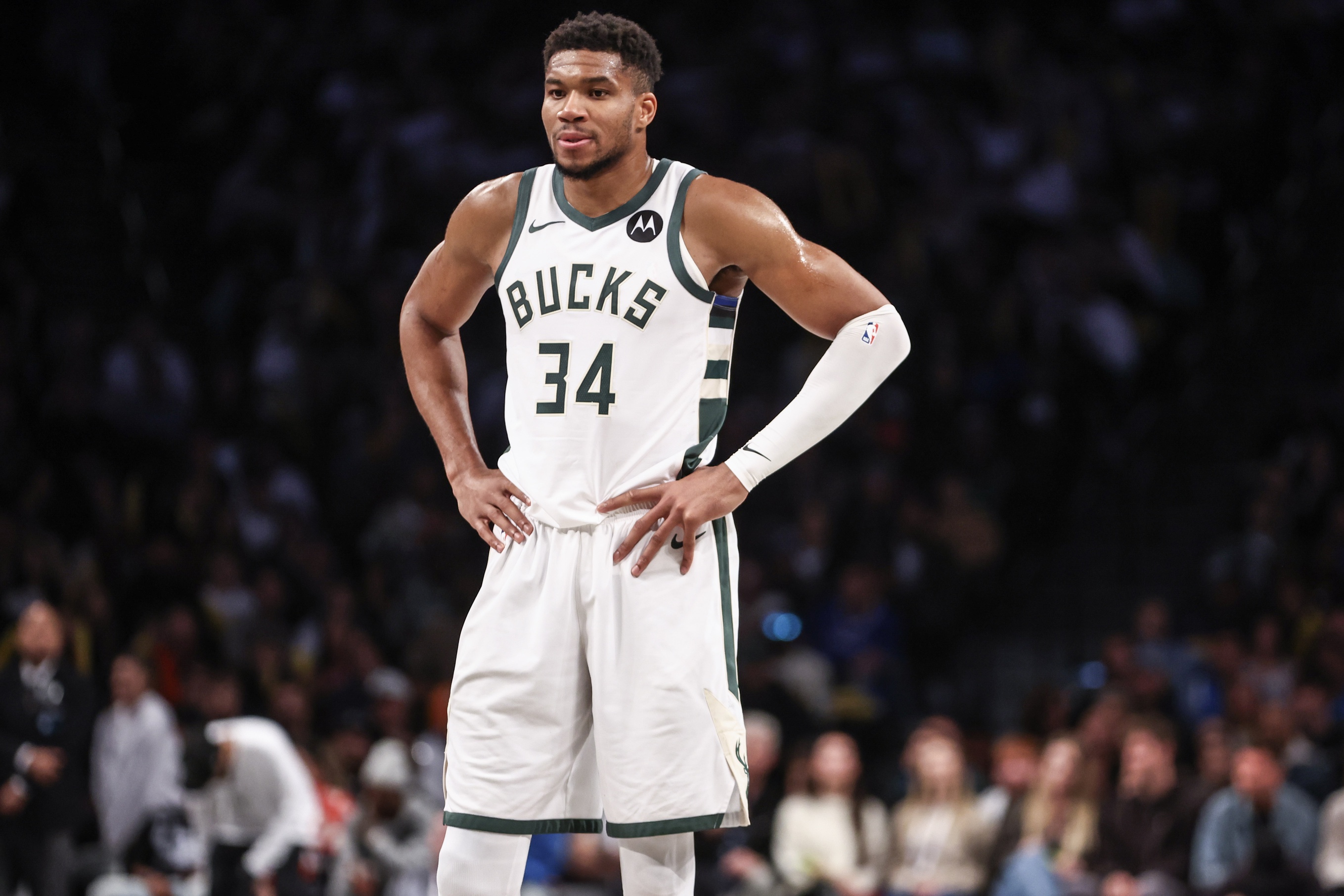 Hypothetical Trade Sends Giannis Antetokounmpo To The Golden State Warriors