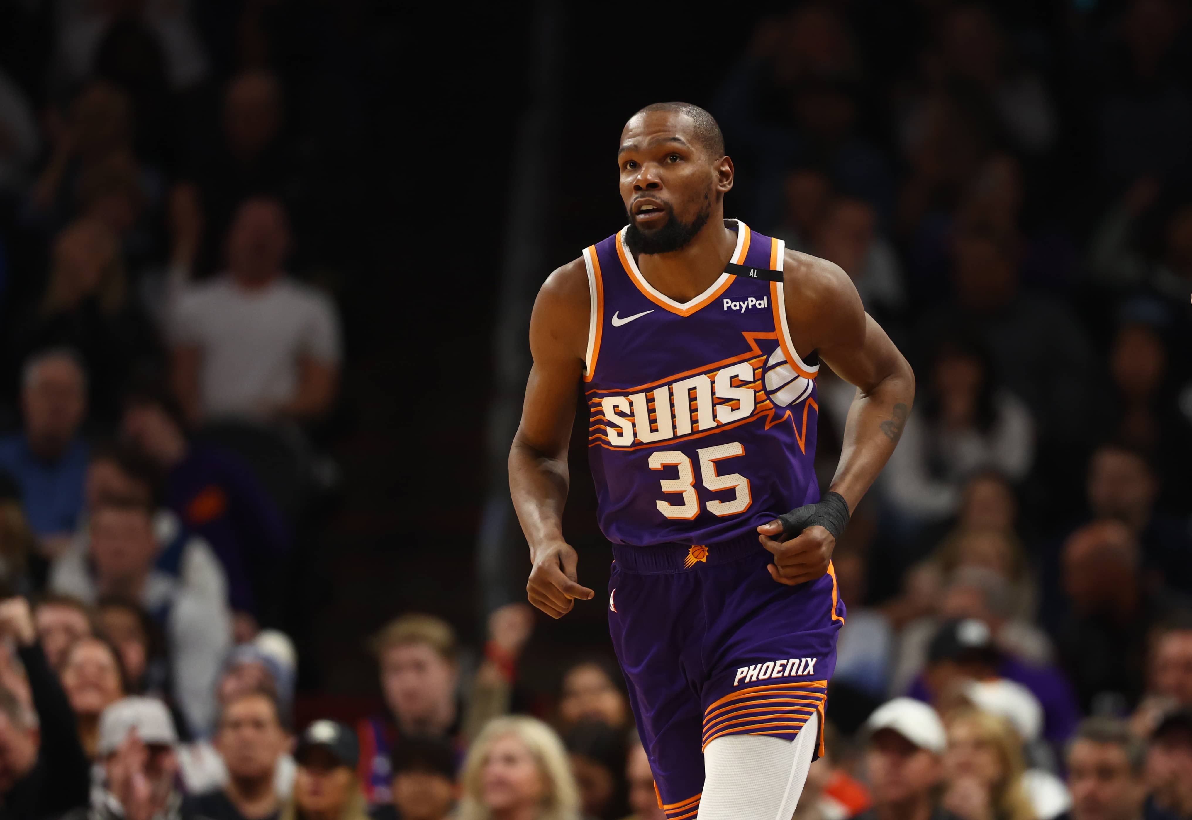 Phoenix, Arizona, USA; Phoenix Suns forward Kevin Durant (35) against the Minnesota Timberwolves at Footprint Center. Mandatory Credit: Mark J. Rebilas-Imagn Images