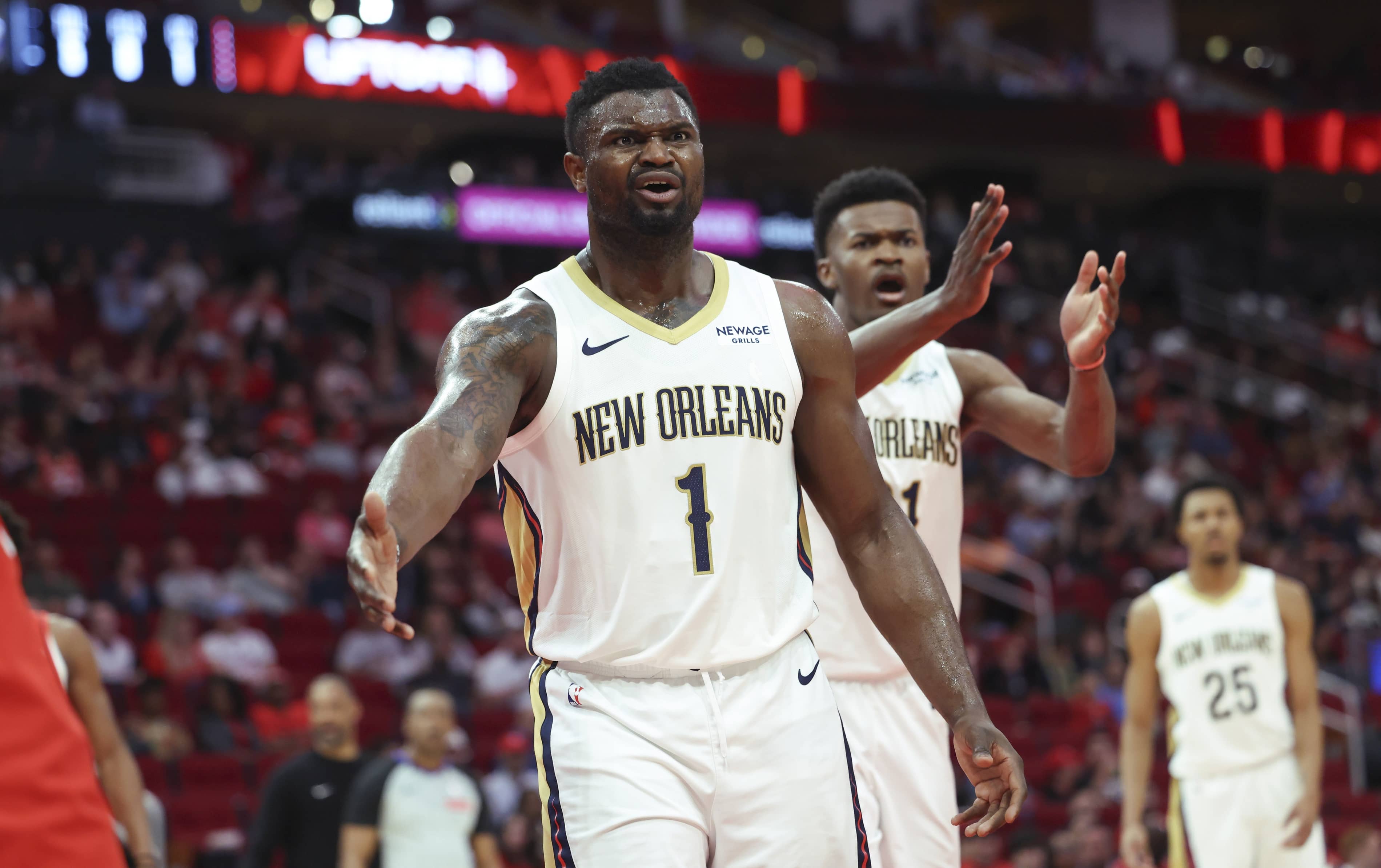 Houston, Texas, USA; New Orleans Pelicans forward Zion Williamson (1) reacts after a play during the game against the Houston Rockets at Toyota Center. Mandatory Credit: Troy Taormina-Imagn Images