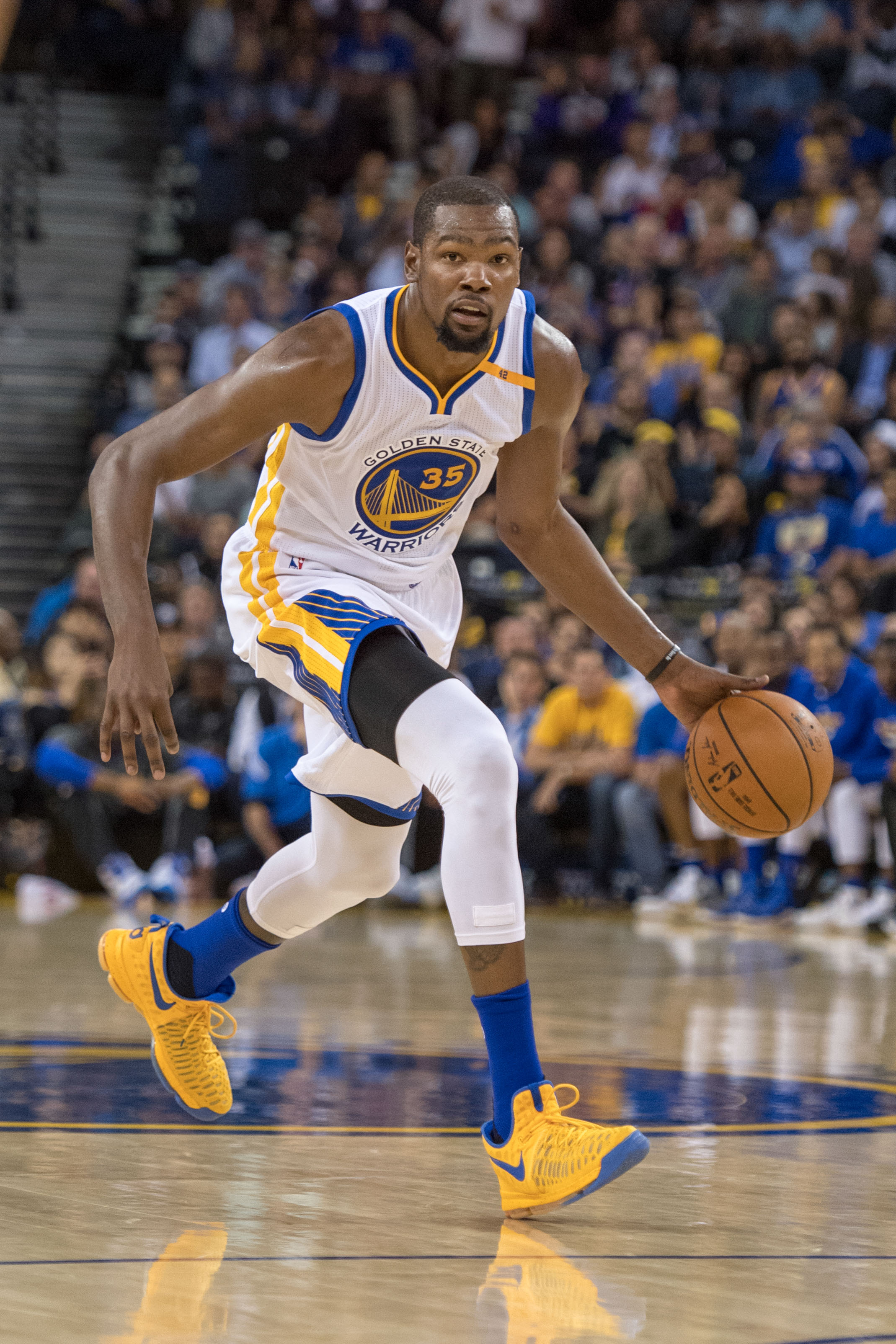 October 21, 2016; Oakland, CA, USA; Golden State Warriors forward Kevin Durant (35) during the third quarter against the Portland Trail Blazers at Oracle Arena. The Warriors defeated the Trail Blazers 107-96. Mandatory Credit: Kyle Terada-Imagn Images  