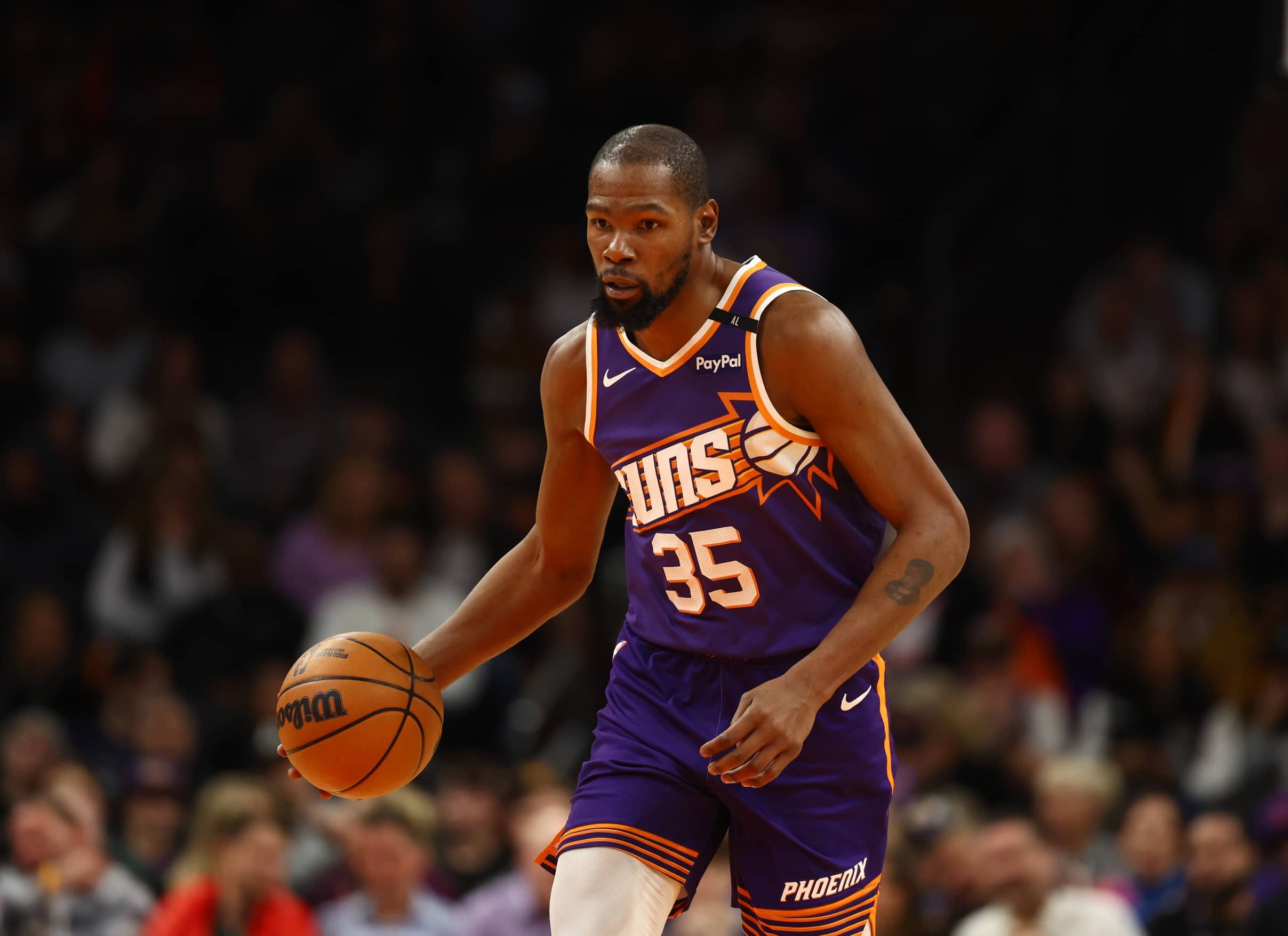 Dec 27, 2024; Phoenix, Arizona, USA; Phoenix Suns forward Kevin Durant (35) against the Dallas Mavericks at Footprint Center. Mandatory Credit: Mark J. Rebilas-Imagn Images