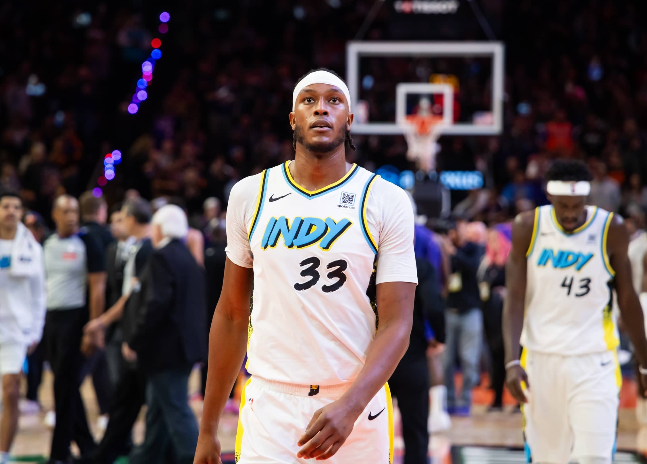 Indiana Pacers center Myles Turner (33) against the Phoenix Suns at Footprint Center.