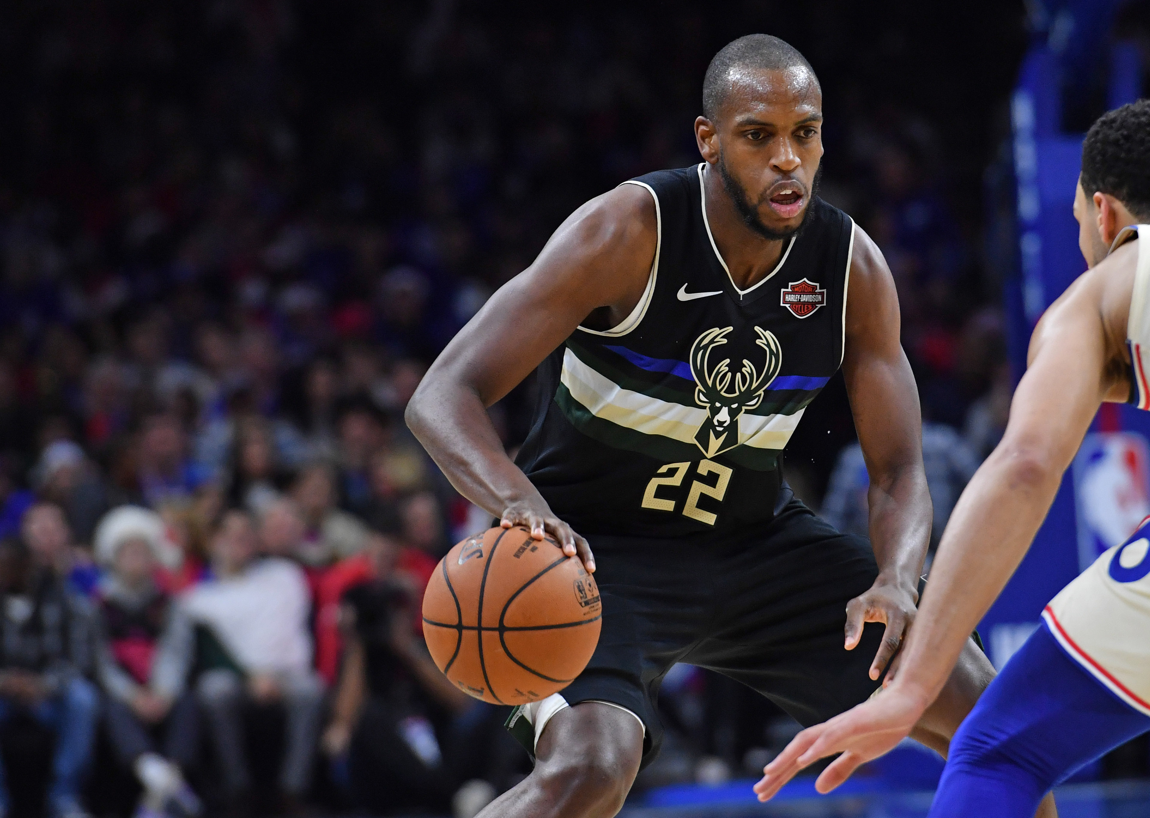 Dec 25, 2019; Philadelphia, Pennsylvania, USA; Milwaukee Bucks forward Khris Middleton (22) against the Philadelphia 76ers at Wells Fargo Center. Mandatory Credit: Eric Hartline-Imagn Images  