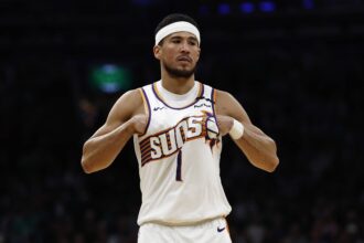 Apr 4, 2025; Boston, Massachusetts, USA; Phoenix Suns guard Devin Booker (1) during the second quarter against the Boston Celtics at TD Garden. Mandatory Credit: Winslow Townson-Imagn Images