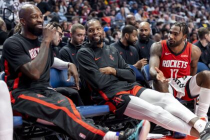 Kevin Durant, Tari Eason and Jeff Green.