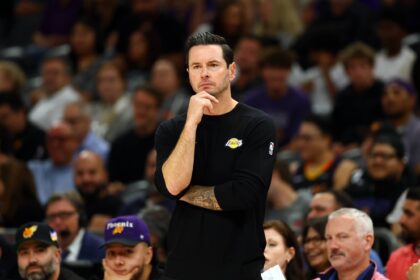 Los Angeles Lakers head coach JJ Redick against the Phoenix Suns during an NBA preseason game at Mortgage Matchup Center.