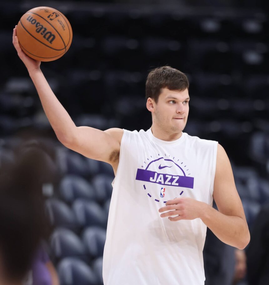 Utah Jazz center Walker Kessler (24) warms up before the game against the Phoenix Suns at Delta Center. Mandatory Credit: Rob Gray-Imagn Images