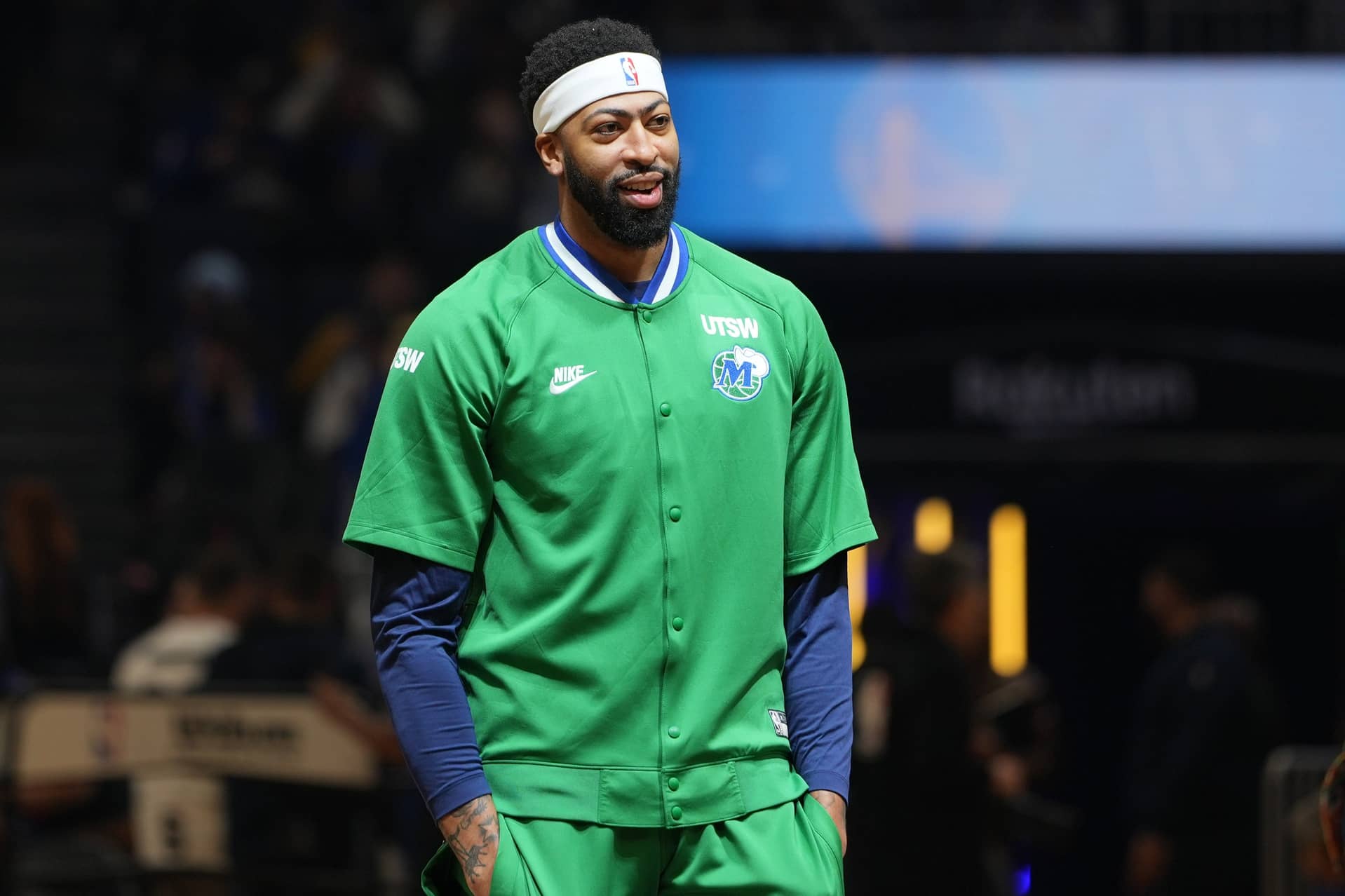 Dallas Mavericks forward Anthony Davis (3) before the game against the Golden State Warriors at Chase Center.