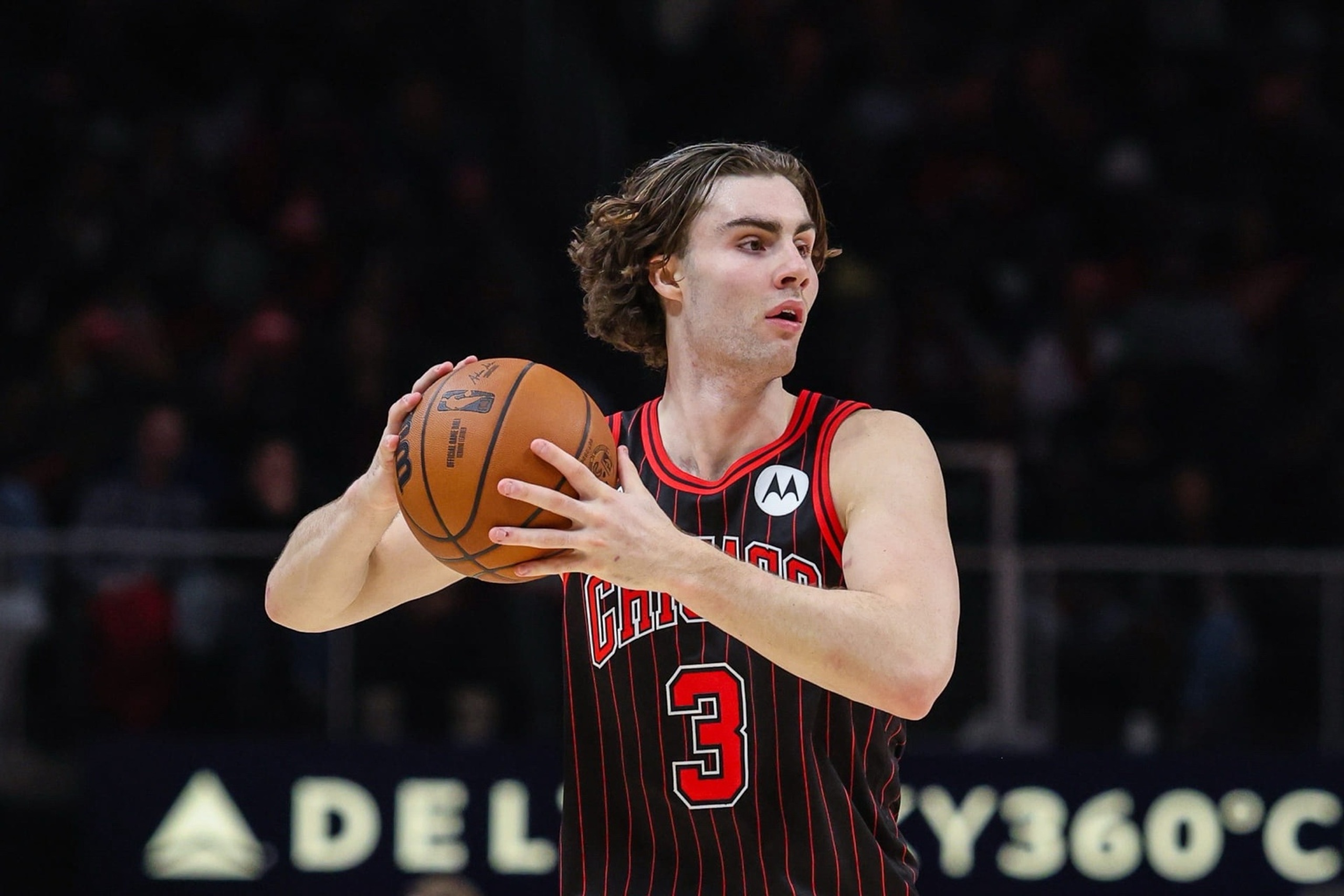 Dec 23, 2025; Atlanta, Georgia, USA; Chicago Bulls guard Josh Giddey (3) looks for a pass against the Atlanta Hawks during the third quarter at State Farm Arena. Mandatory Credit: Jordan Godfree-Imagn Images