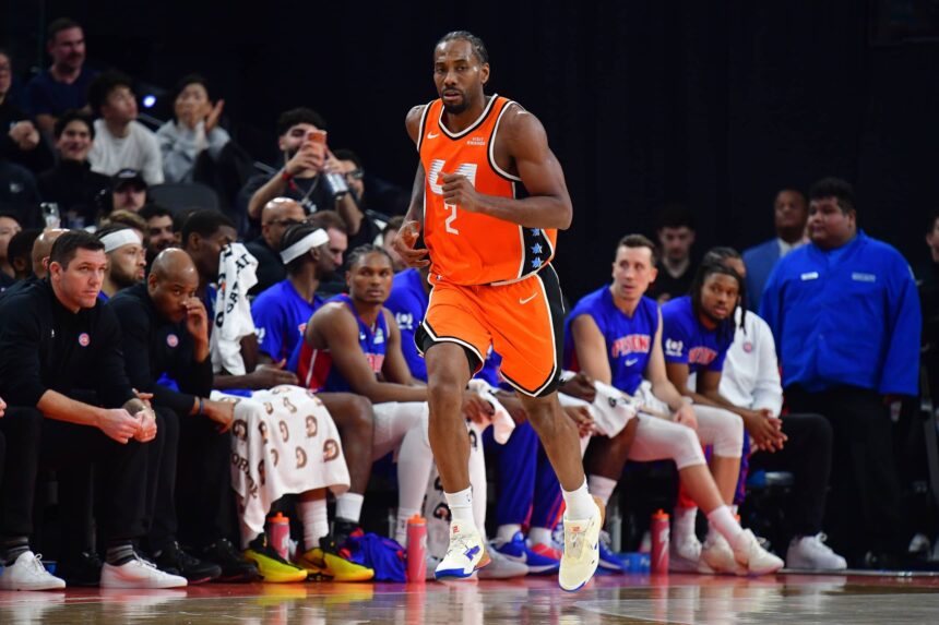 Los Angeles Clippers forward Kawhi Leonard (2) against the Detroit Pistons during the second half at Intuit Dome.