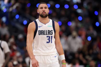Inglewood, California, USA; Dallas Mavericks guard Klay Thompson (31) looks on during the fourth quarter against the Los Angeles Clippers at Intuit Dome. Mandatory Credit: Kiyoshi Mio-Imagn Images