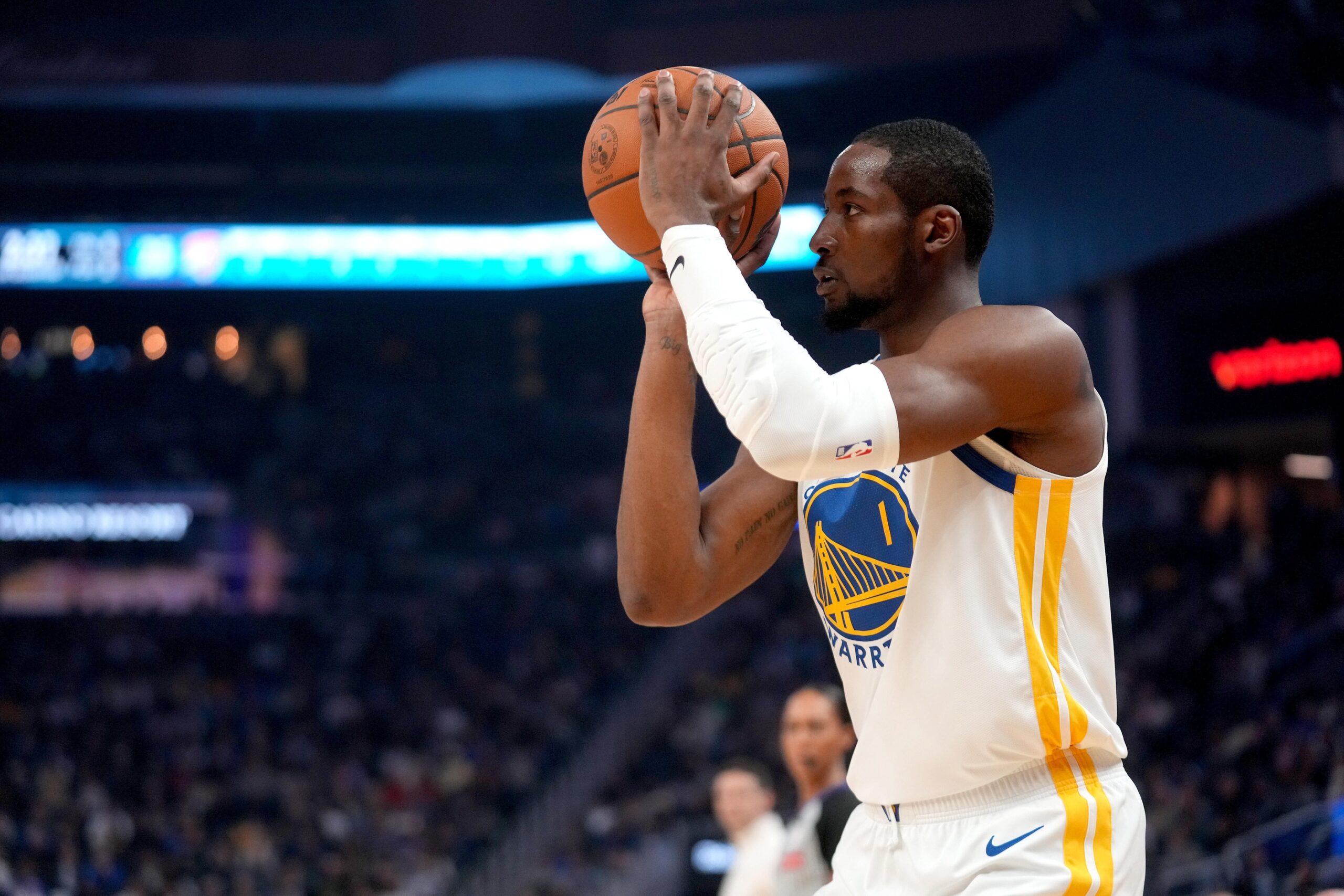Dec 2, 2025; San Francisco, California, USA; Golden State Warriors forward Jonathan Kuminga (1) shoots the ball against the Oklahoma City Thunder in the first quarter at the Chase Center. Mandatory Credit: Cary Edmondson-Imagn Images