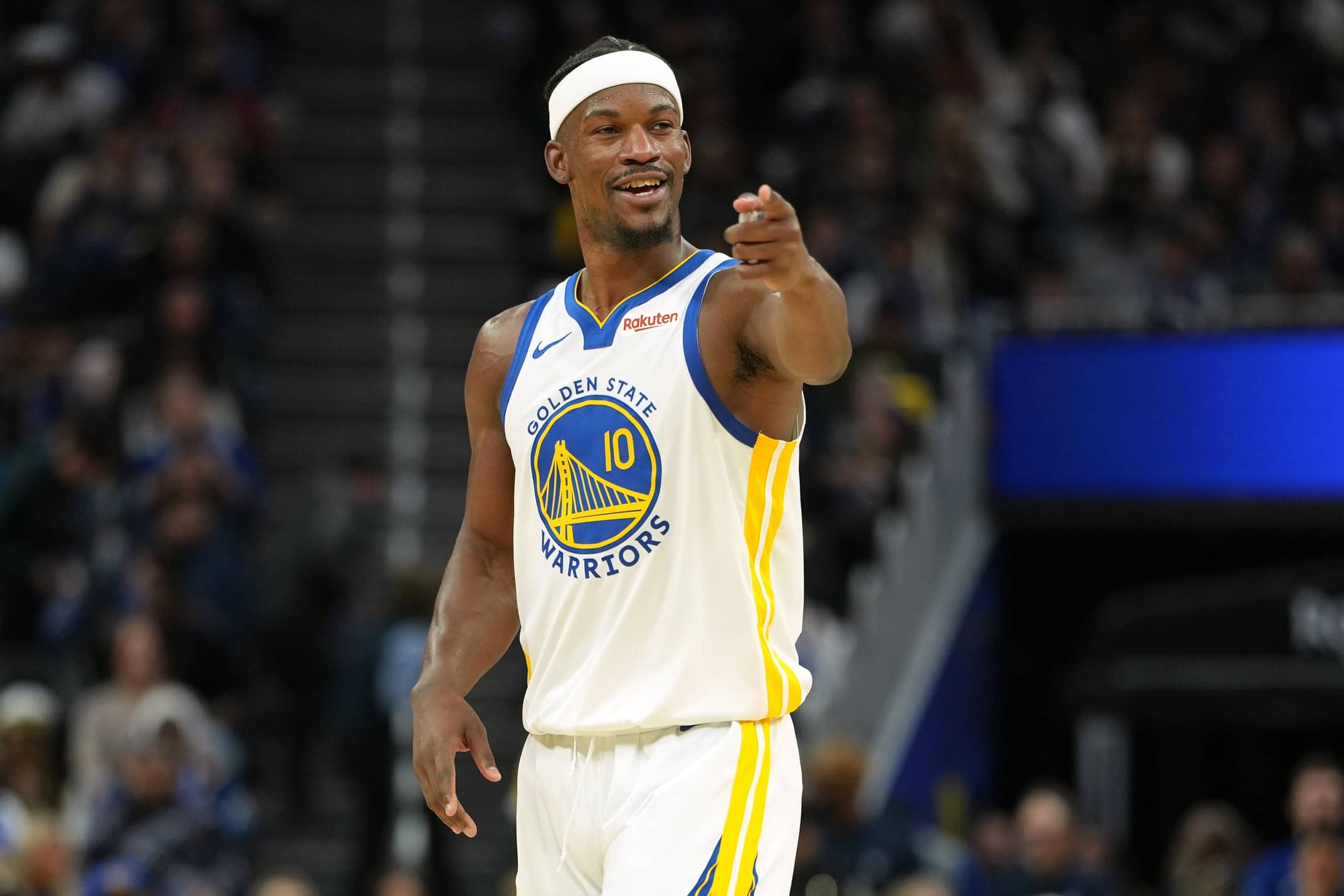 San Francisco, California, USA; Golden State Warriors forward Jimmy Butler III (10) during the fourth quarter against the Dallas Mavericks at Chase Center. Mandatory Credit: Darren Yamashita-Imagn Images