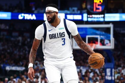 Dallas Mavericks forward Anthony Davis (3) in action during the game against the San Antonio Spurs at American Airlines Center.