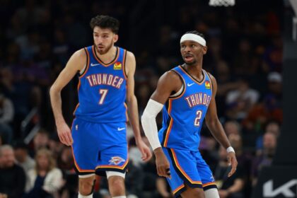 Phoenix, Arizona, USA; Oklahoma City Thunder guard Shai Gilgeous-Alexander (2) and center Chet Holmgren (7) against the Phoenix Suns at Mortgage Matchup Center. Mandatory Credit: Mark J. Rebilas-Imagn Images