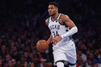 Nov 28, 2025; New York, New York, USA; Milwaukee Bucks forward Giannis Antetokounmpo (34) dribbles up court during the first half against the New York Knicks at Madison Square Garden. Mandatory Credit: Vincent Carchietta-Imagn Images