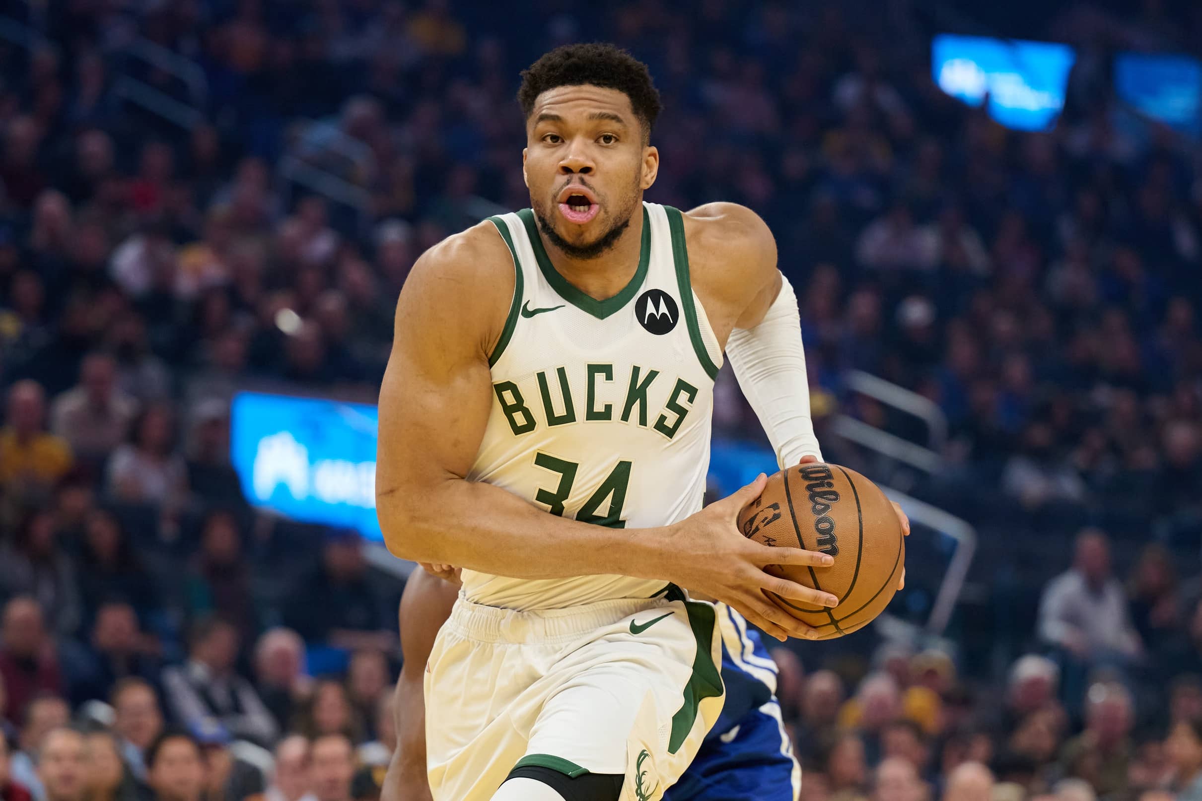 Jan 7, 2026; San Francisco, California, USA; Milwaukee Bucks forward Giannis Antetokounmpo (34) drives to the basket against the Golden State Warriors during the first quarter at Chase Center. Mandatory Credit: Robert Edwards-Imagn Images