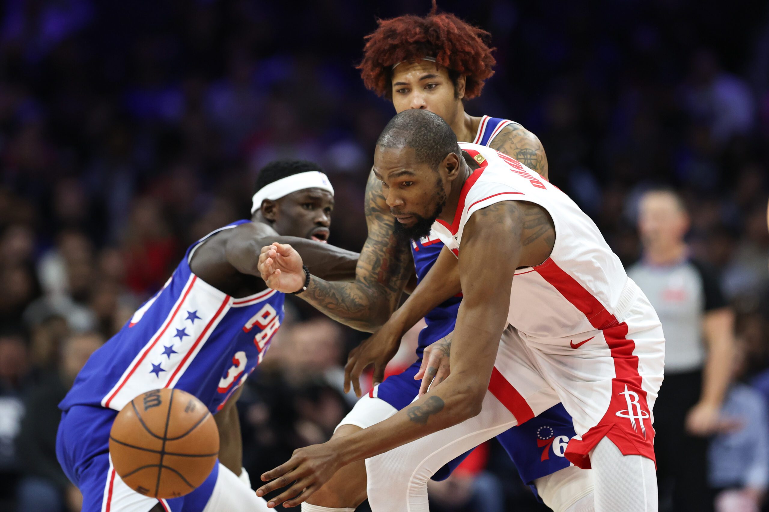 Jan 22, 2026; Philadelphia, Pennsylvania, USA; Houston Rockets forward Kevin Durant (7) looses control of the ball against the Philadelphia 76ers during the second quarter at Xfinity Mobile Arena. Mandatory Credit: Bill Streicher-Imagn Images