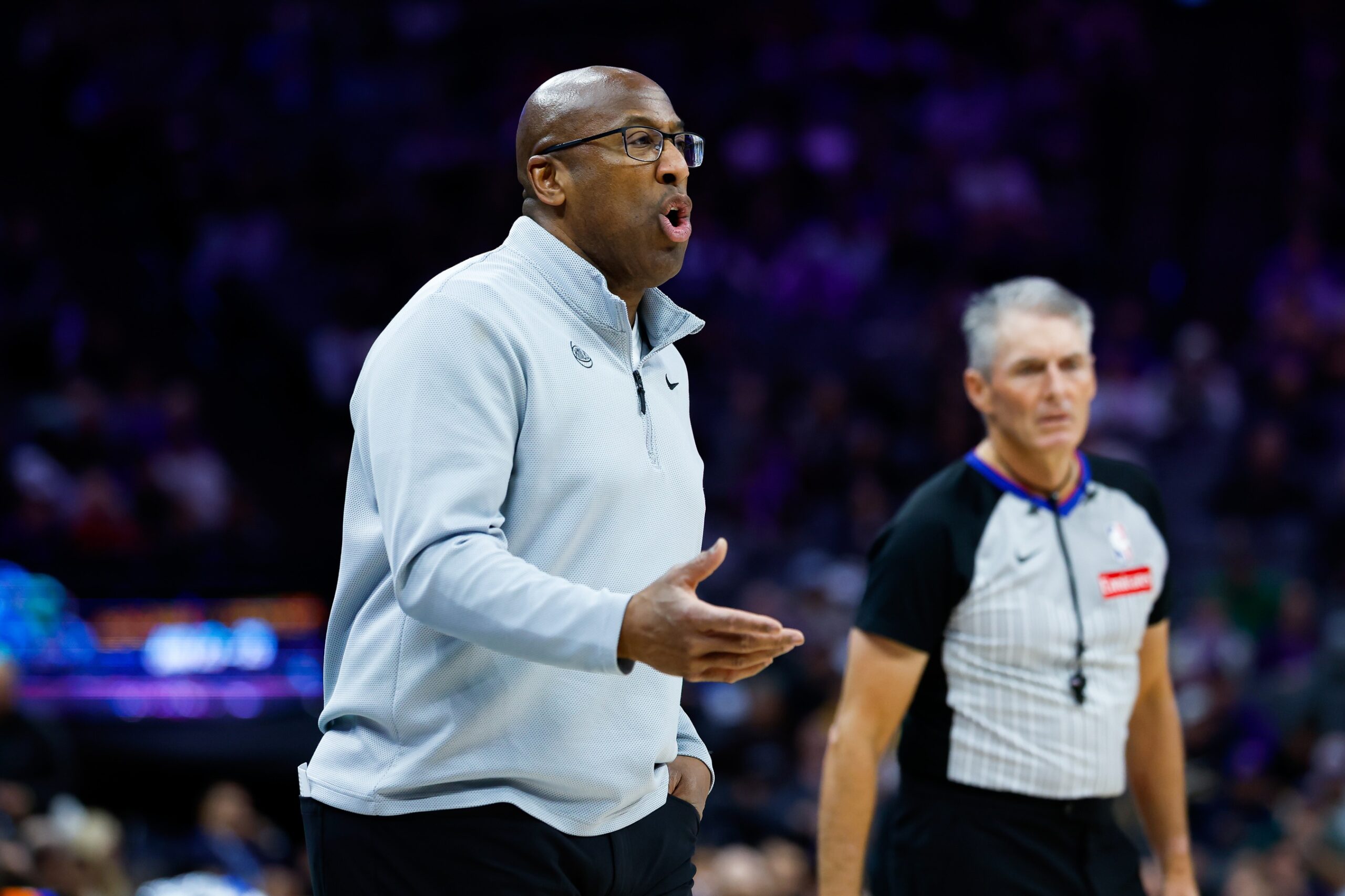 Jan 14, 2026; Sacramento, California, USA; New York Knicks head coach Mike Brown reacts to a call during the third quarter against the Sacramento Kings at Golden 1 Center. Mandatory Credit: Sergio Estrada-Imagn Images