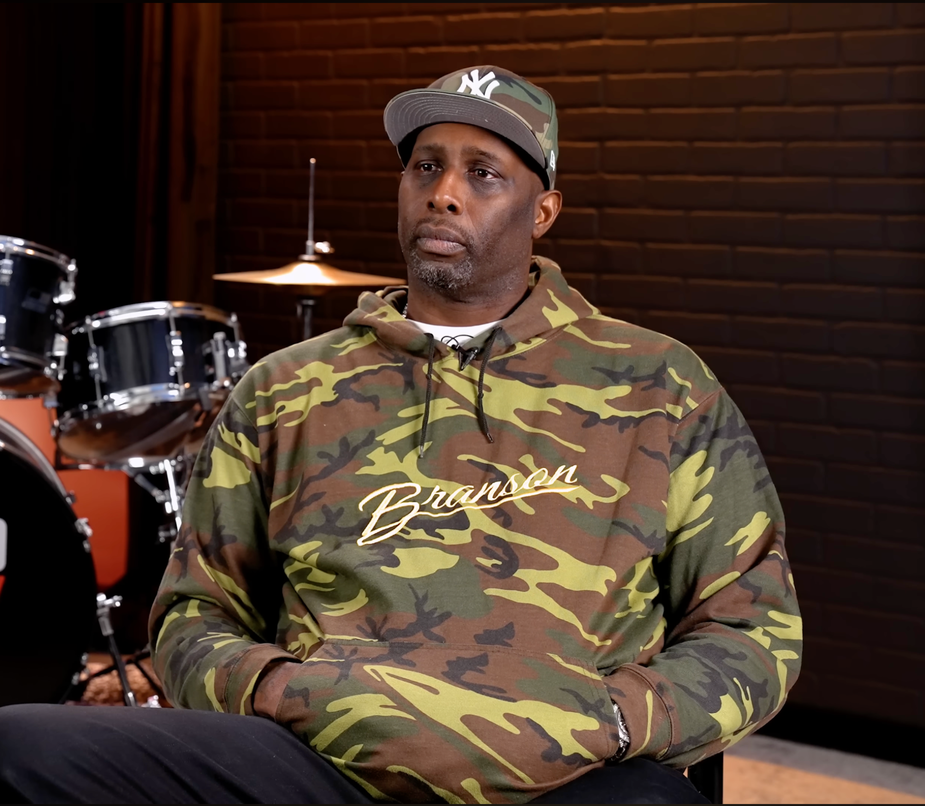Tim Thomas Reveals Terrifying Moment In Detroit When Gang Members Surrounded His Convoy With Heavy Guns