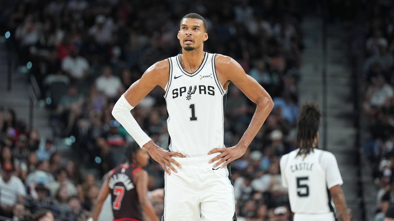 San Antonio, Texas, USA; San Antonio Spurs forward Victor Wembanyama (1) looks up in the first half against the Chicago Bulls at Frost Bank Center. Mandatory Credit: Daniel Dunn-Imagn Images