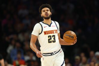 Denver Nuggets forward Cameron Johnson (23) against the Phoenix Suns at Mortgage Matchup Center.