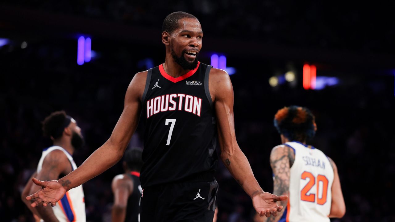 NEW YORK, NEW YORK - FEBRUARY 21: Kevin Durant #7 of the Houston Rockets reacts during the first quarter against the New York Knicks at Madison Square Garden on February 21, 2026 in New York City. (Photo by Ishika Samant/Getty Images)